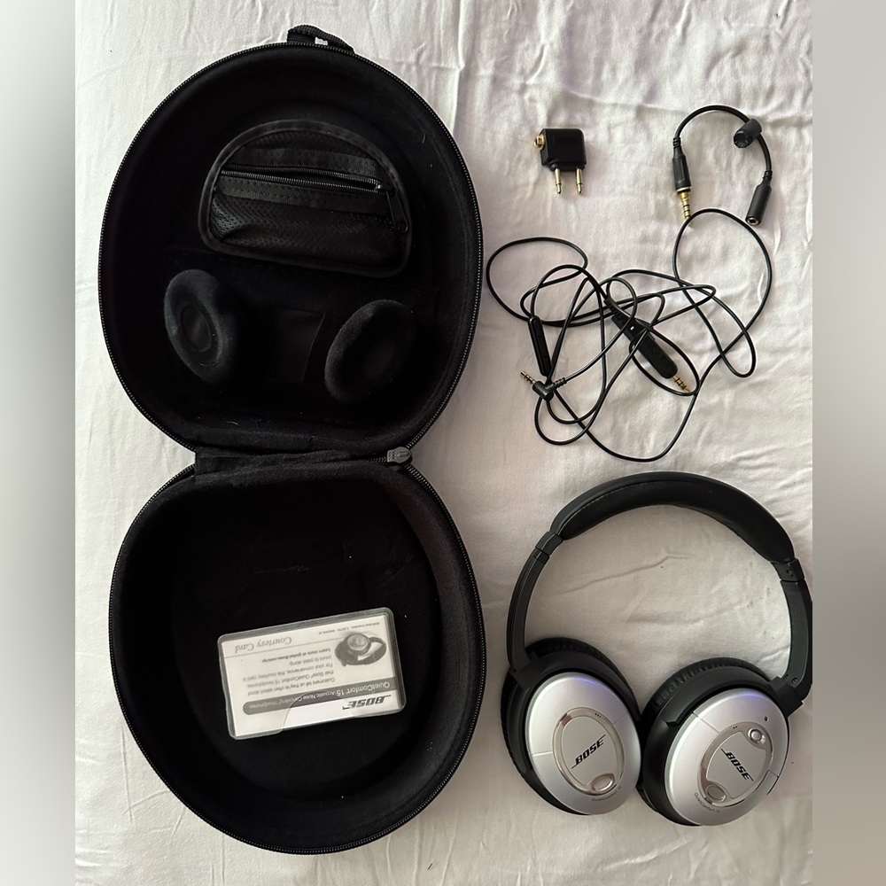 - Bose quiet comfort 15 Acoustic Noise Canceling Headphones